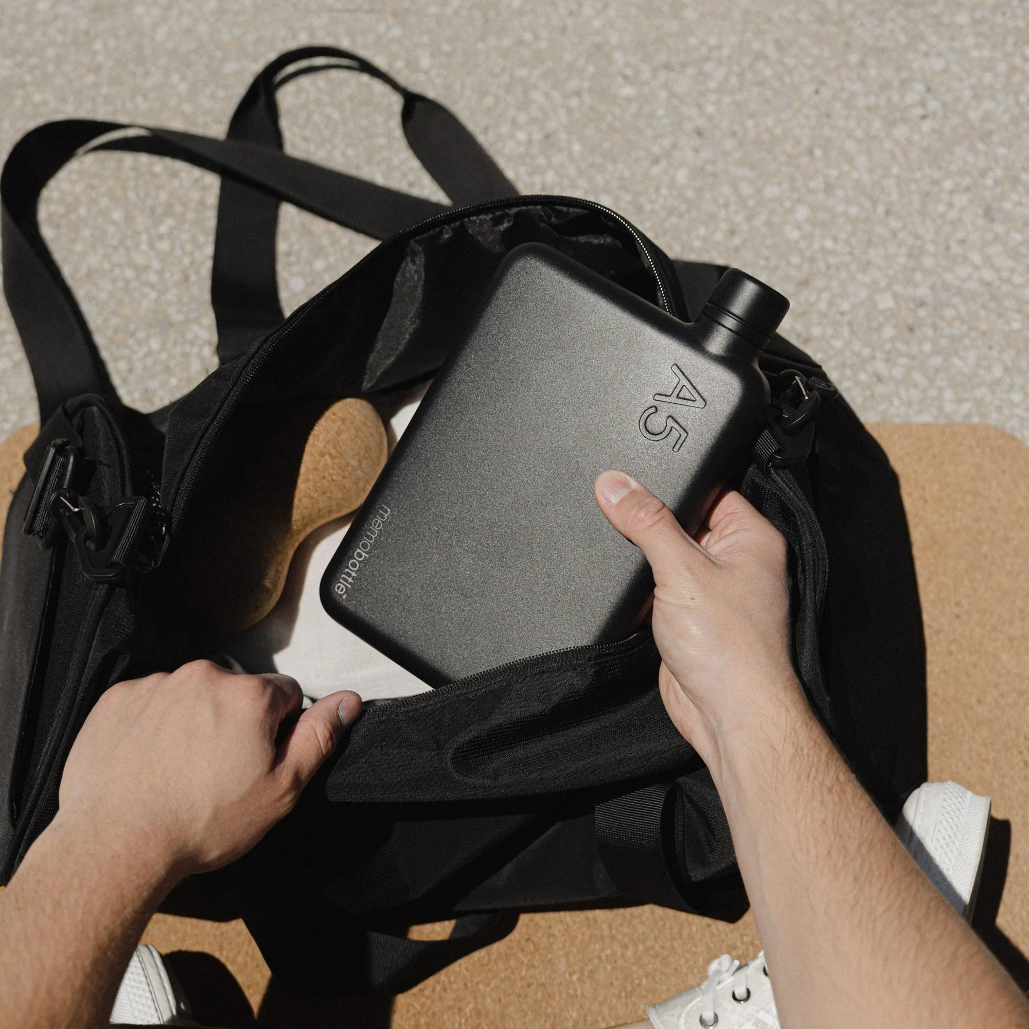 A5 memobottle (Stainless Steel) - Black - Image 3