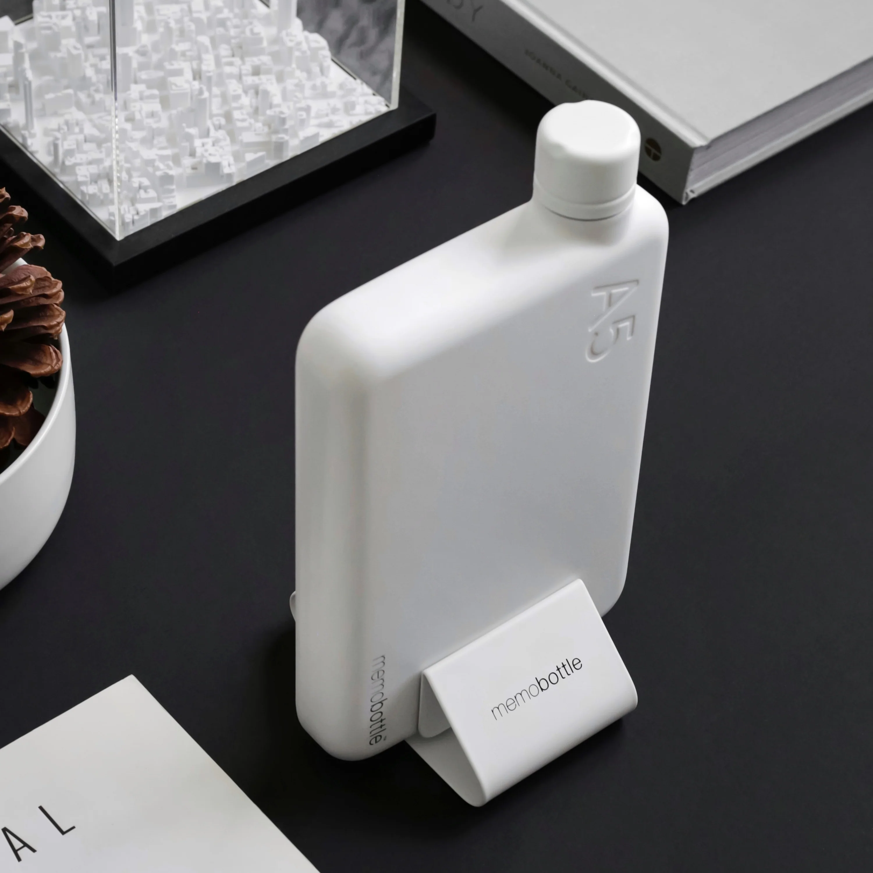 White Desk Stand (Universal memobottle) - Image 4